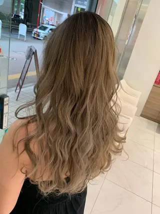 カラー N° jillva ♦️川端裕司♦️のヘアスタイル