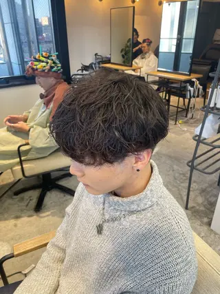 ショート 川副史晶/シャドウ 波巻き/メンズパーマのヘアスタイル