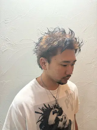 ショート カラー ブリーチカラー 齋藤充呂のヘアスタイル