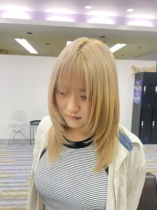 カラー 鈴木 ねねのヘアスタイル