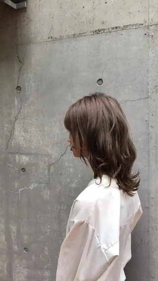 セミロング カラー GIEN 末吉 海斗のヘアスタイル