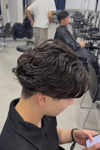 パーマ メンズ センターパート/ニュ アンス🔥鎌田嵩矢のヘアスタイル