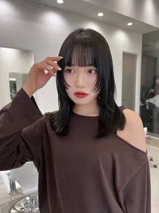 セミロング カラー iLi🫧kim ryongna🦋のヘアスタイル