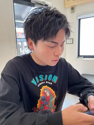 ショート パーマ ニシウエ ヒロキのヘアスタイル