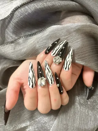 ネイル W&nail  slon所属・W·mai nail 関内のネイルデザイン