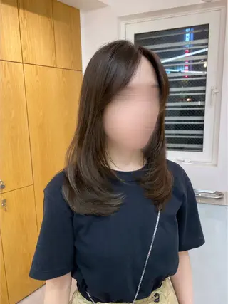 ミディアム 濱﨑 紅葉のヘアスタイル