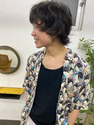 ショート パーマ qiie/ワンカラー インナーカラーのヘアスタイル