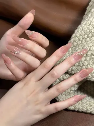 ネイル T•Lee Nailsalon所属・Lily. Leeのネイルデザイン