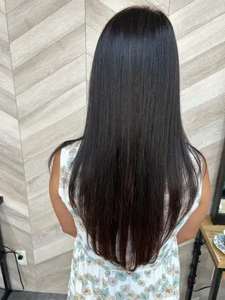 ロング 飯塚 沙衣のヘアスタイル