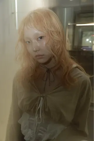 ミディアム ブリーチモデル募集 古内柊のヘアスタイル