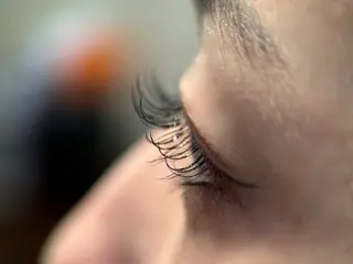 マツエク・マツパ Hau’oli所属・Hau’oli Hirayamaの眉毛・アイブロウイメージ