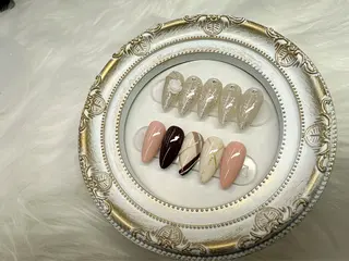 ネイル MIKIネイル YUKAのネイルデザイン