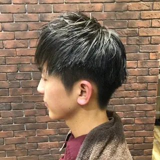 ショート et Douce所属・艶髪／髪質改善／ カワモトヒロトのヘアスタイル