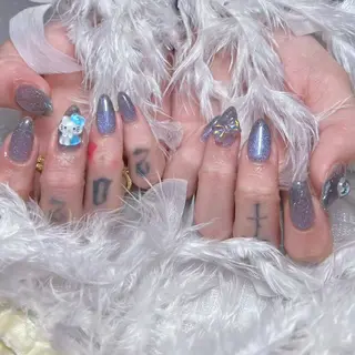 ミディアム DIAMOND Nail☁️のネイルデザイン