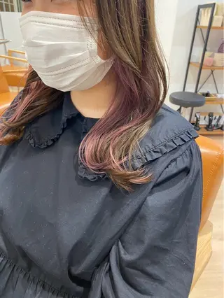 カラー 小西 サラのヘアスタイル