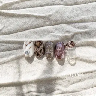 ネイル charme所属・. SHIORIのネイルデザイン