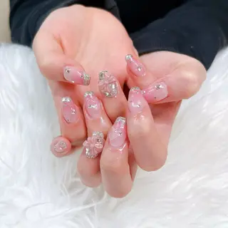 ネイル 根津 綾子のネイルデザイン