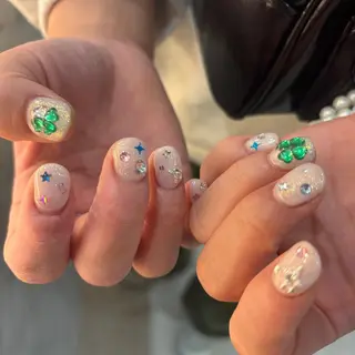 ネイル 栗田 ゆう子のネイルデザイン