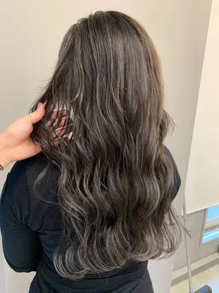 ロング カラー theF___ yukoのヘアスタイル