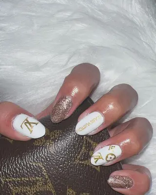 ネイル Roveil所属・佐藤　Roveil 勾当台公園駅徒歩5分のネイルデザイン