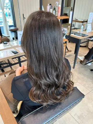 カラー 福田 愛友のヘアスタイル