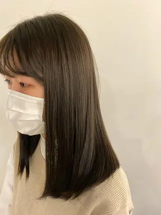 ミディアム カラー サイトウ アカネのヘアスタイル