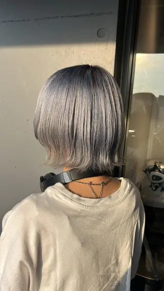 ショート ぱつっとボブ/Wカラ ー/ことこ🍒のヘアスタイル