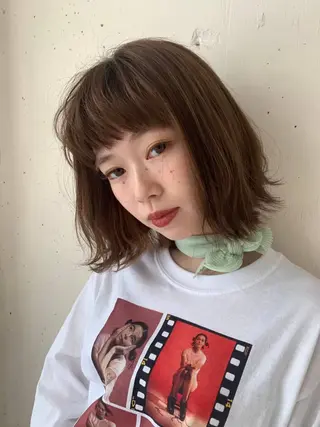ミディアム ブリーチカラー💛 モテ髪💛AMIのヘアスタイル