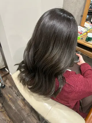 カラー 今野 詩音のヘアスタイル