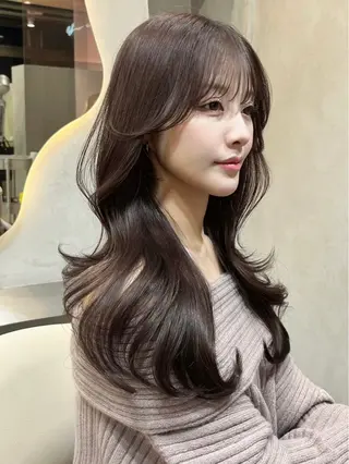 ロング 新井 望乃果のヘアスタイル