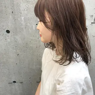 ロング カラー 横山 莉奈のヘアスタイル