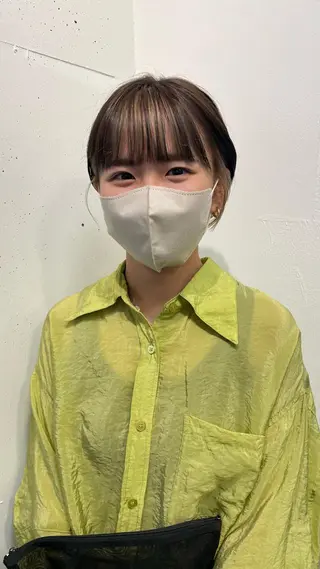 ショート オリーブカラー 長谷川のヘアスタイル