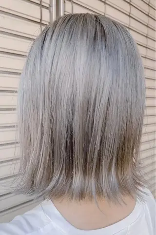 ミディアム カラー NINE+/代表 ブリーチ特化型サロンのヘアスタイル