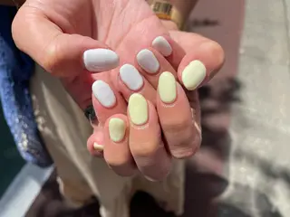 ネイル R'well所属・はばすみれ🎀ﾈｲﾙ 光ﾌｪｲｼｬﾙ ﾍｱのネイルデザイン