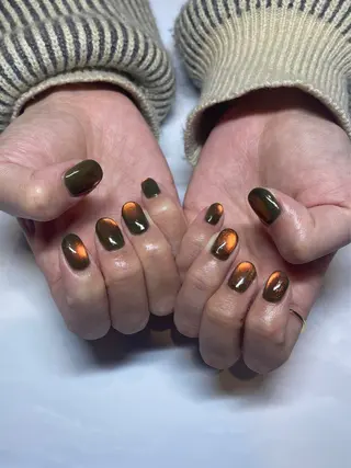 ネイル Nailsalon Repos.所属・Rika🌼 シンプル•マグネットのネイルデザイン