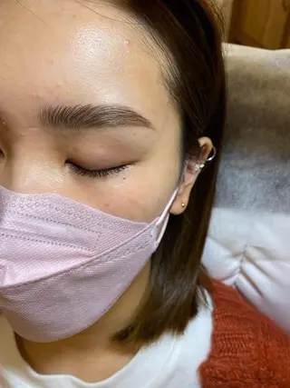 アイブロウ miien(SALONVILLAGE内)所属・MOE /渋谷・明治神宮前のマツエク・マツパデザイン