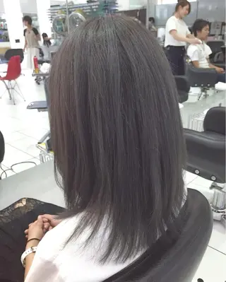 ミディアム セミロング カラー 青木 茂樹⭐️ 透明感カラーのヘアスタイル