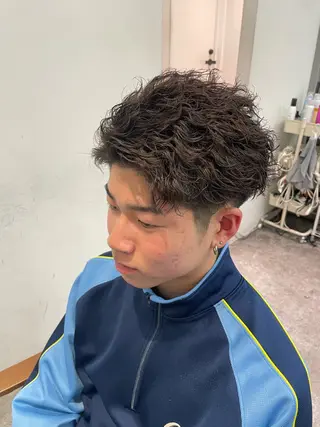 ショート パーマ メンズ 中島 耀一朗のヘアスタイル