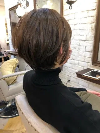 ショート カラー Carina所属・セン北徒歩５分 キシタクのヘアスタイル