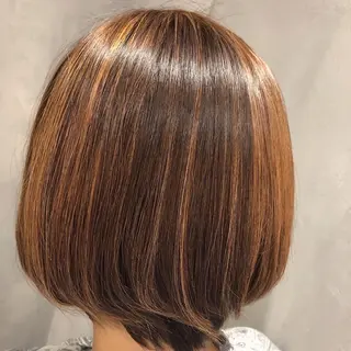 ショート カラー ハイダメージ毛 縮毛矯正のヘアスタイル