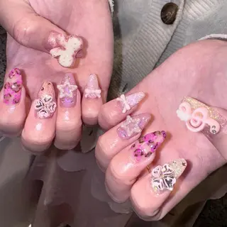 ネイル RIEKO🍒 ワンホン♡推しネイルのネイルデザイン