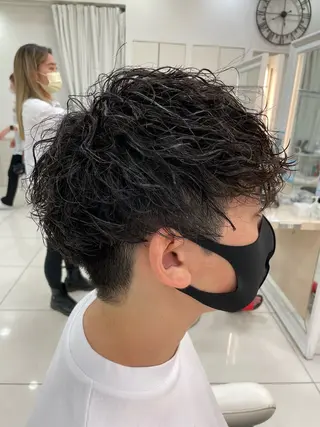 パーマ メンズ 崎山 紗吏のヘアスタイル