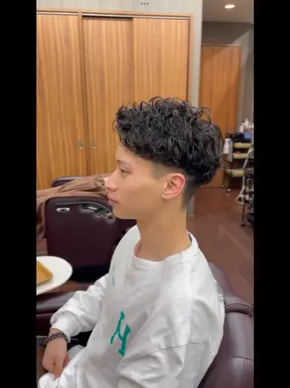 ミディアム パーマ メンズ メンズパーマ 赤司 泰樹のヘアスタイル