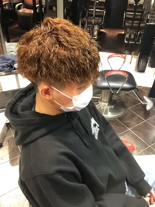 パーマ 長屋 裕大のヘアスタイル