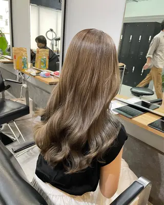 ロング カラー ミルクティーベージュ ❤︎レイヤー　MIAのヘアスタイル