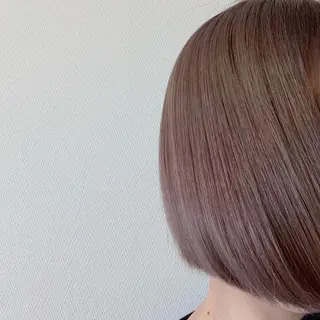 ミディアム カラー ayano ．のヘアスタイル