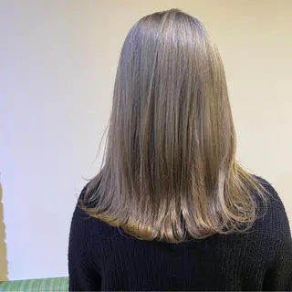 ミディアム カラー 顔まわりカラー特化 赤津百合絵のヘアスタイル