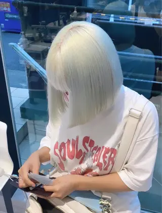 ミディアム カラー パーマ ヘアアレンジ メンズ キッズ ネイル マツエク・マツパ アイブロウ ハイトーンNo.1 👩🏼NaGiSaのヘアスタイル