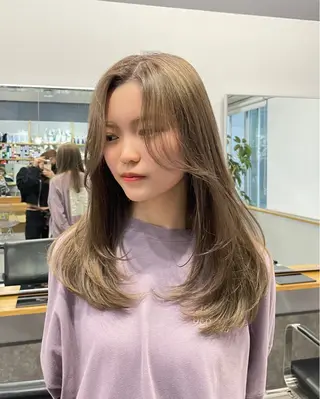 ロング カラー ミルクティーベージュ ❤︎レイヤー　MIAのヘアスタイル