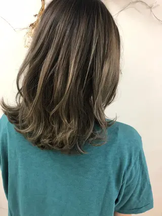 ミディアム カラー カラー職人/上川原 雄飛のヘアスタイル